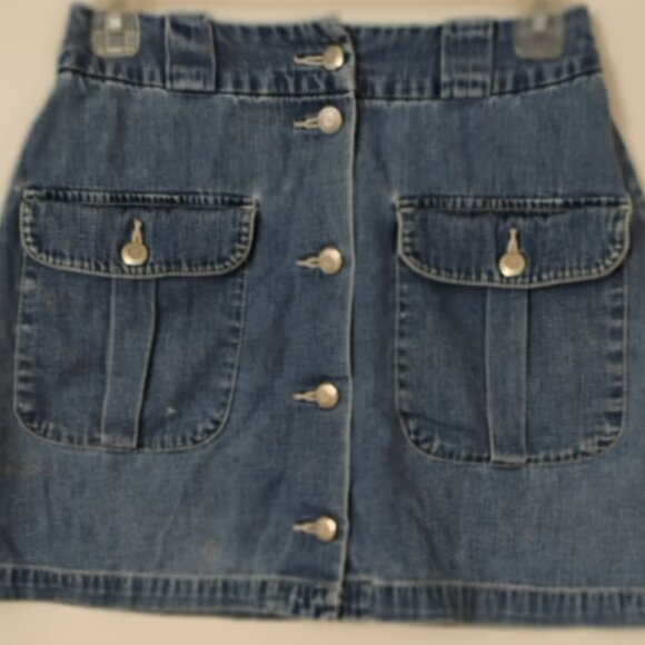 Gap Blue Denim Skirt Sz 4 Five button front Cargo Pockets 15" Long - Picture 1 of 3